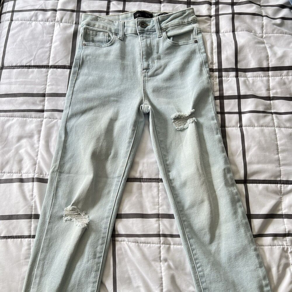 Denim Jeans High Rise‎ Straight Acid Wash Light Color Distressed Size 1/25